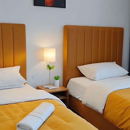 Moderne Appartement Au Plein Centre-Ville En Face Hilton & La Gare De Train Tgv Avec Climatisation Tanger Eksteriør billede