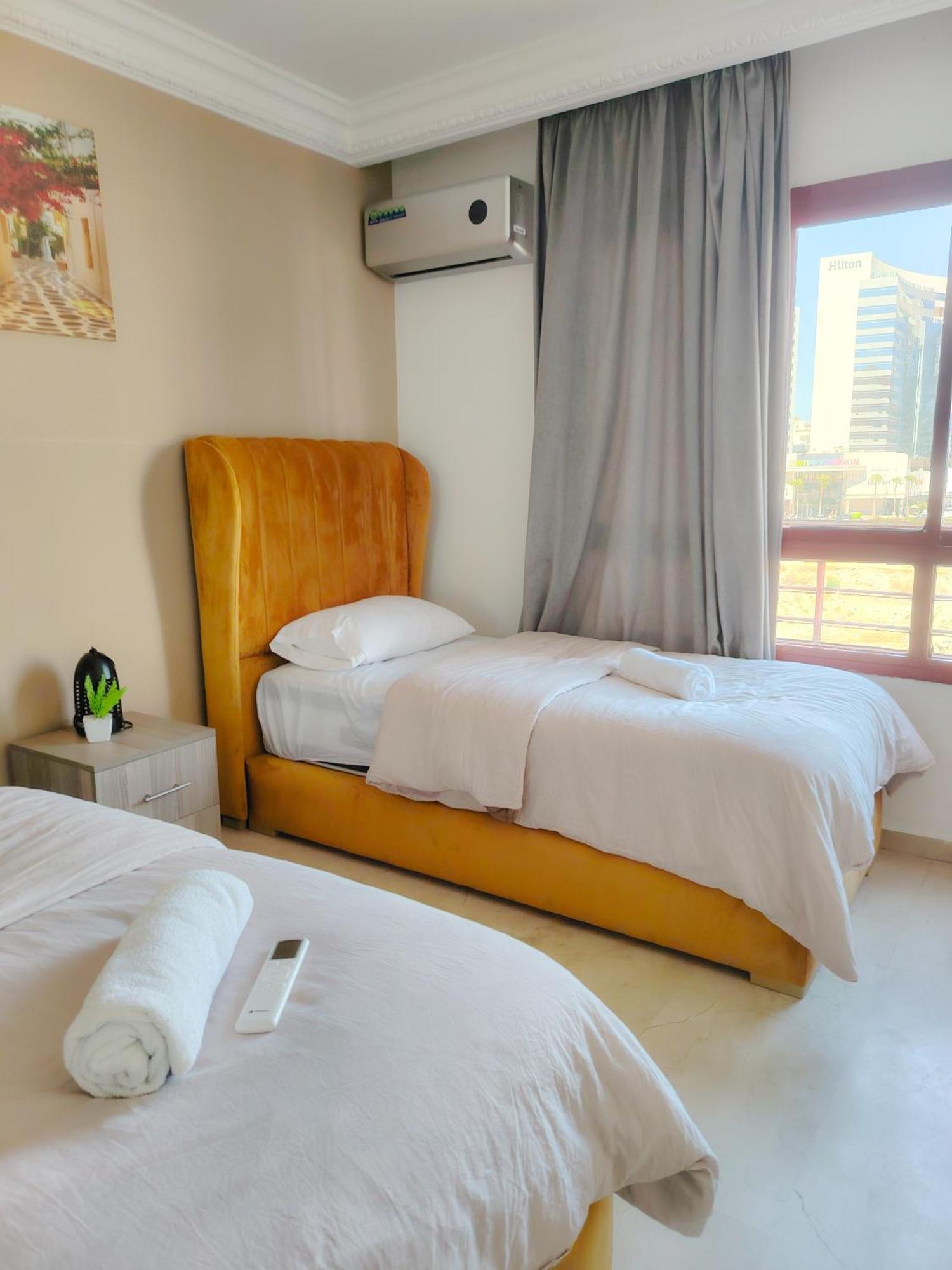 Moderne Appartement Au Plein Centre-Ville En Face Hilton & La Gare De Train Tgv Avec Climatisation Tanger Eksteriør billede