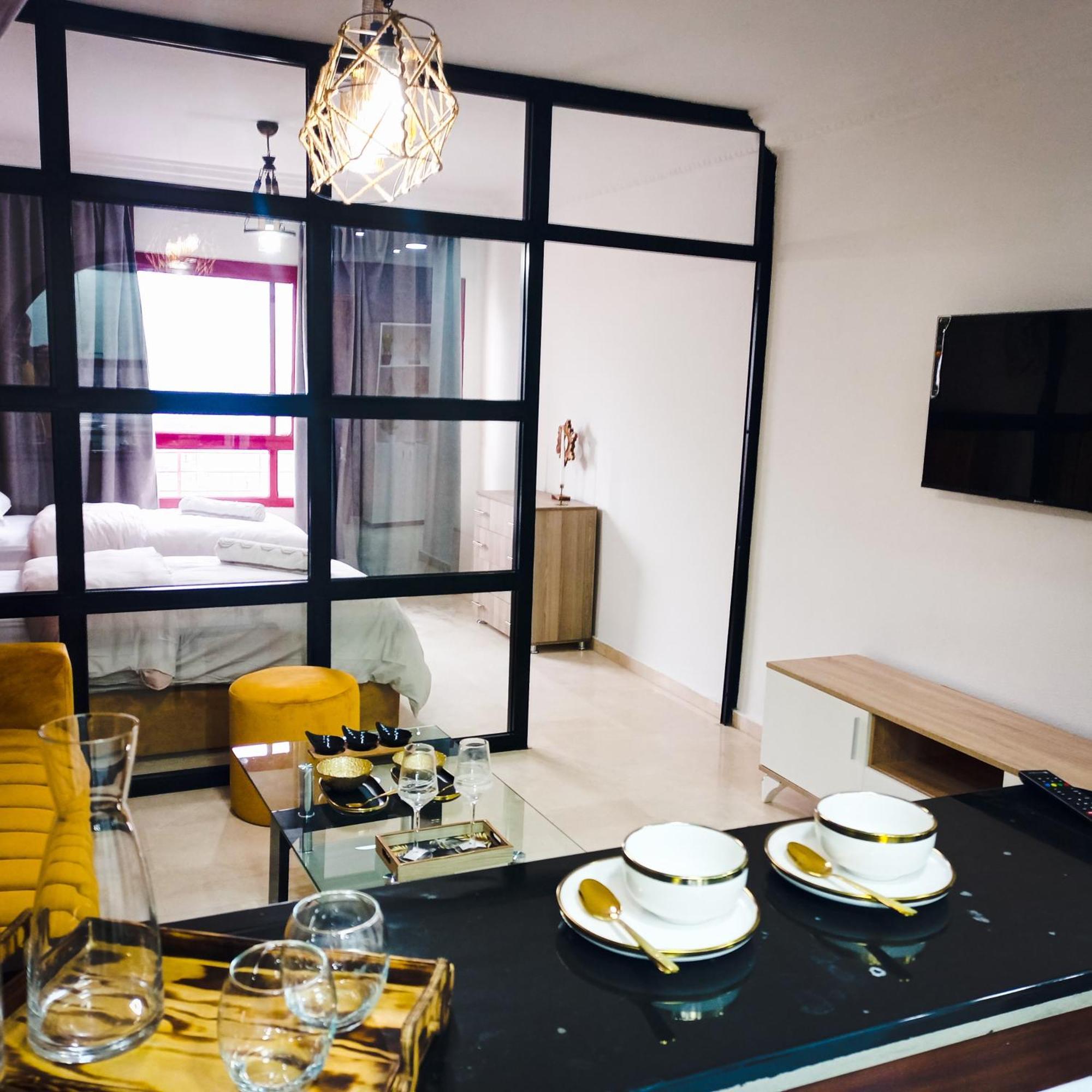 Moderne Appartement Au Plein Centre-Ville En Face Hilton & La Gare De Train Tgv Avec Climatisation Tanger Eksteriør billede