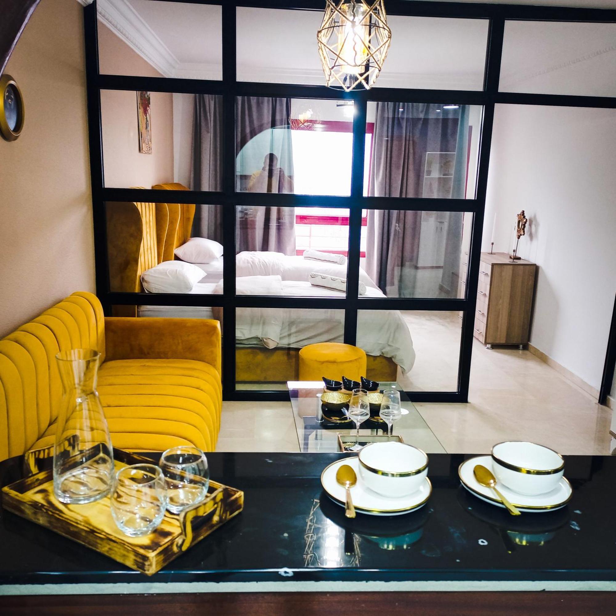 Moderne Appartement Au Plein Centre-Ville En Face Hilton & La Gare De Train Tgv Avec Climatisation Tanger Eksteriør billede